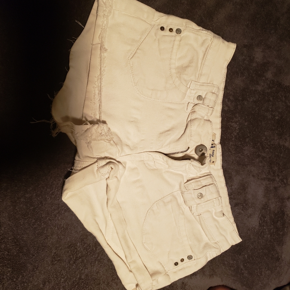 Lei size 7 shorts
